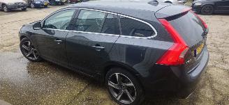 Volvo V-60 2.4 D6 AWD Plug-In Hybrid Summum picture 16