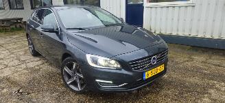 Volvo V-60 2.4 D6 AWD Plug-In Hybrid Summum picture 2