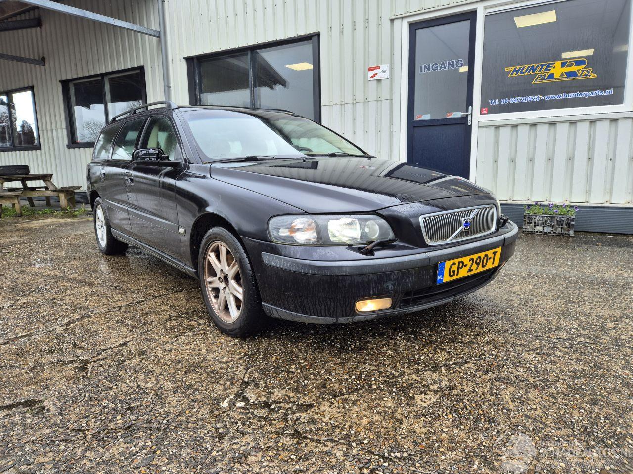 Volvo V-70 2.4 D5