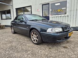 damaged passenger cars Volvo C-70 Convertible 2.0 T 2001/2