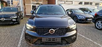 Volvo XC40 Plug-In Hybride*Plus Dark*Ambiente verlichting*Leren bekleding*Digitaal Dashboard*DAB+*Harman.Kardon Sound*Camera* picture 2