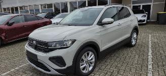 Auto incidentate Volkswagen T-Cross 1.0 TSI Live*Automaat*LED*Navigatie*Camera*Digitaal Cockpit*IQ Drive*Licht/Zicht paket*Aircontioning*DAB+ 2025/6