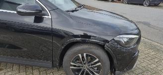 Mercedes GLA 180 Automaat*LED*Trekhaak*Digitaal display*Comfort stoelen*Parkeerpaket met camera*Navigatie*Apple Carplay*MBUX* picture 9