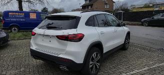 Mercedes GLA 220d 4Matic*Automaat*Ambiente*LED*DigitalDisplay*Navigatie*Nachtzicht paket*Parkeer paket* picture 11