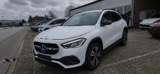 Vaurioauto  passenger cars Mercedes GLA 220d 4Matic*Automaat*Ambiente*LED*DigitalDisplay*Navigatie*Nachtzicht paket*Parkeer paket* 2022/8