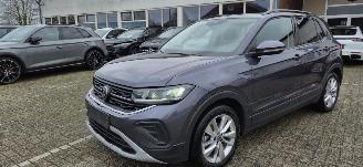 Damaged car Volkswagen T-Cross 1.0L Benzine Life*Airco*Keyless*Camera*LED*DAB*Trekhaak* 2024/5