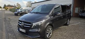  Mercedes V-klasse 300 Avandgarde Lang*9 persoons*AWD*Automaat*360 Camera*Ambiente*Navigatie*Nightvision*LaserLED*Trekhaak* 2022/6