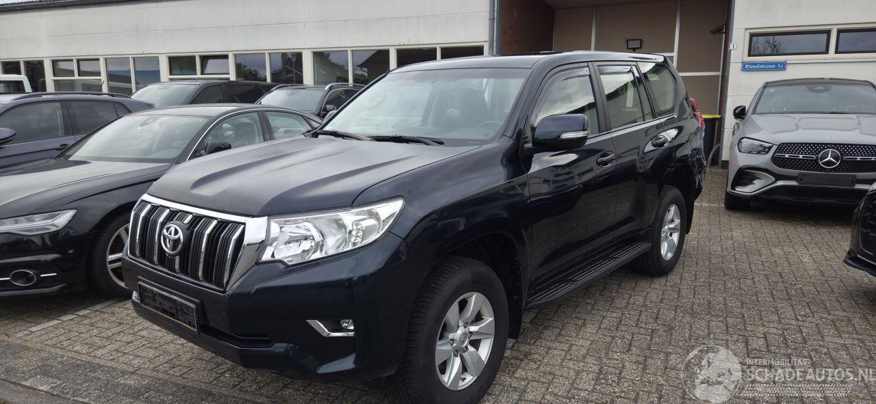 Toyota Landcruiser 2.8L D4D* 5 deurs* Automaat*Navigatie*Kamera*trekhaak*