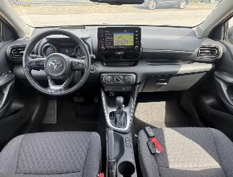 Toyota Yaris 1.5L VVTi 130 Hybride * LED*HeadUp*Trekhaak*Navigatie*Keyless* picture 11