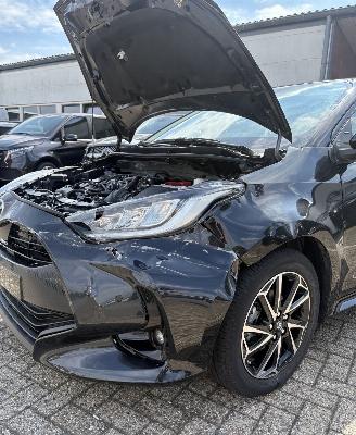 Toyota Yaris 1.5L VVTi 130 Hybride * LED*HeadUp*Trekhaak*Navigatie*Keyless* picture 24
