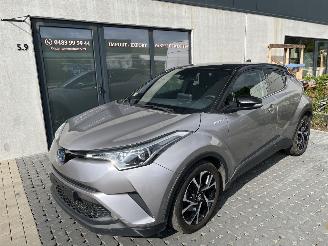 uszkodzony samochody osobowe Toyota CH-R TOYOTA CHR 2019 HYBRIDE 2019/4