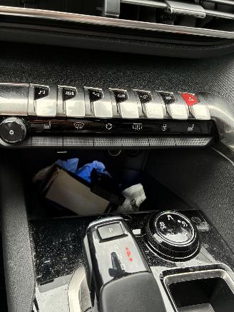Peugeot 5008 PEUGEOT 5008 1.2I 2019 picture 19