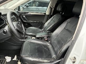 Volkswagen Tiguan VW TIGUAN 2.0D DSG 2018 7 ZIT picture 15