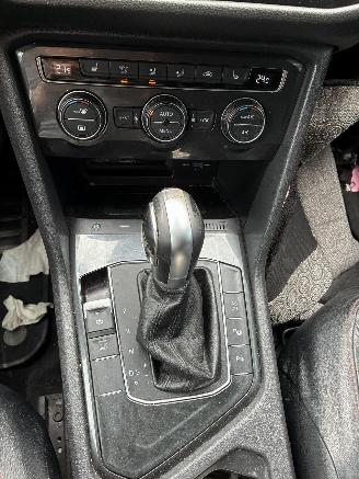 Volkswagen Tiguan VW TIGUAN 2.0D DSG 2018 7 ZIT picture 18
