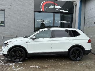 Schadeauto Volkswagen Tiguan VW TIGUAN 2.0D DSG 2018 7 ZIT 2018/8