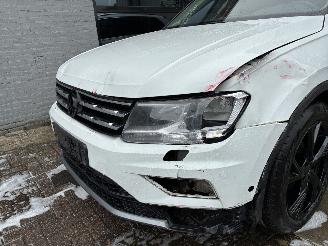 Volkswagen Tiguan VW TIGUAN 2.0D DSG 2018 7 ZIT picture 4