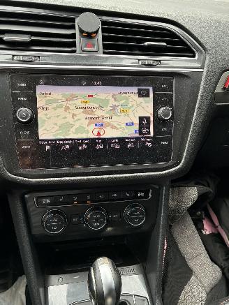 Volkswagen Tiguan VW TIGUAN 2.0D DSG 2018 7 ZIT picture 19