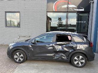 Voiture accidenté Kia Niro KIA NIRO HYBRIDE 2019 2019/7