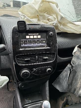 Renault Clio RENAULT CLIO 0.9TCE 2019 picture 19