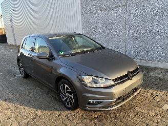 damaged passenger cars Volkswagen Golf VW GOLF 7 1.6TDI DSG 2018 2018/12