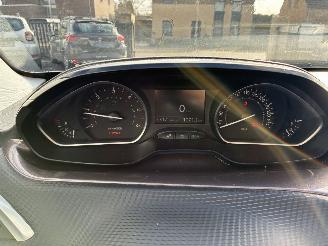 Peugeot 2008 PEUGEOT 2008 1.6D 2014 picture 16