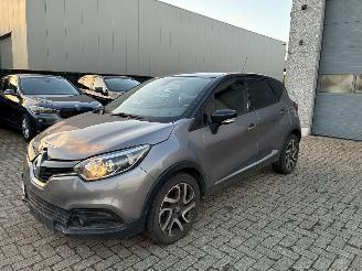 uszkodzony samochody osobowe Renault Captur RENAULT CAPTUR 1.5D 2017 2017/1