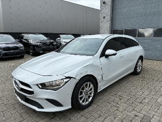Damaged car Mercedes Cla-klasse MERCEDES CLA180d 2022 2022/9