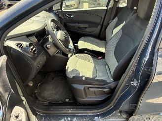 Renault Captur RENAULT CAPTUR 1.5D 2013 picture 14