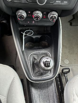Audi A1 AUDI A1 1.6TDI 2011 picture 16