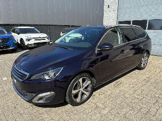 Schadeauto Peugeot 308 PEUGEOT 308 1.2I 2016 2016/2
