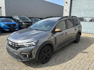 Schadeauto Dacia Jogger DACIA JOGGER 1.0I 2024 7 ZIT 2024/12