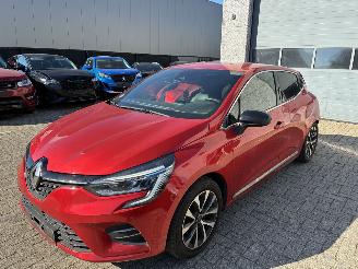 Avarii autoturisme Renault Clio RENAULT CLIO 1.3I AUTOMAAT 2019 2019/11