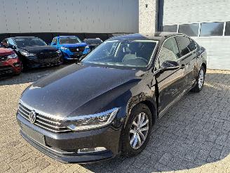 Damaged car Volkswagen Passat VW PASSAT 1.6TDI DSG 2019 2019/3