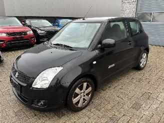 damaged passenger cars Suzuki Swift SUZUKI SWIFT 1.3I 2008 2008/8