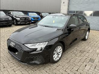 Voiture accidenté Audi A3 AUDI A3 2.0D DSG 2021 2021/10