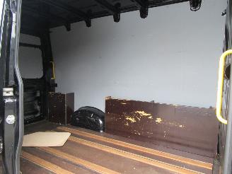 Volkswagen Crafter 35 2.0 TDI 140PK L3H3 Highline picture 18