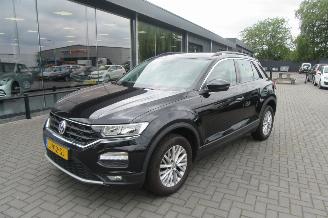 Vaurioauto  passenger cars Volkswagen T-Roc 1.0 TSI Style Business 2020/9