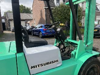 Mitsubishi  MITSUBISHI 3.0 HEFTRUCK picture 17