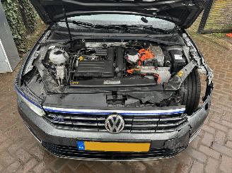 Volkswagen Passat Volkswagen Passat 1.4 TSI GTE Connected Series Plus picture 5