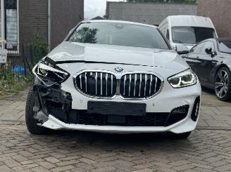 BMW 1-serie 118i M PAKKET AUTOMAAT SCHUIFDAK picture 4