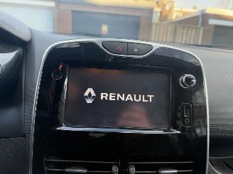 Renault Clio Estate 0.9 TCe Night&Day picture 15