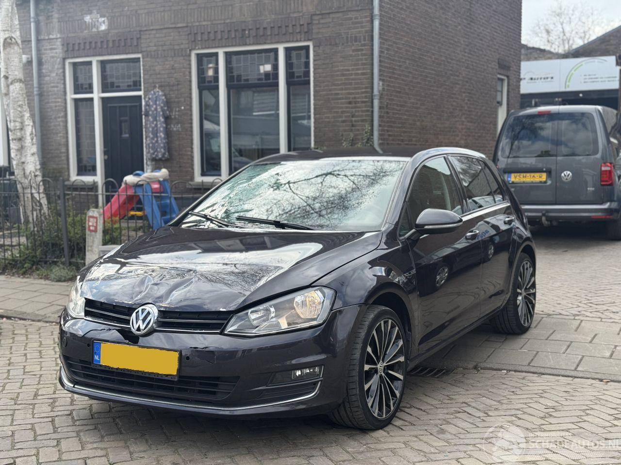 Volkswagen Golf 1.2 TSI Lounge edition