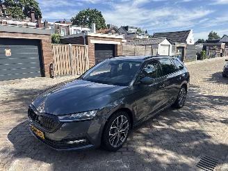 Vaurioauto  passenger cars Skoda Octavia 1.5 eTSI Sport AUTOMAAT 2021/1