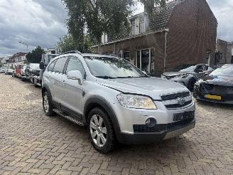 Chevrolet Captiva 2.0 VCDI Executive grijs kenteken picture 3