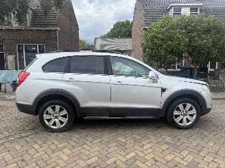 Chevrolet Captiva 2.0 VCDI Executive grijs kenteken picture 8