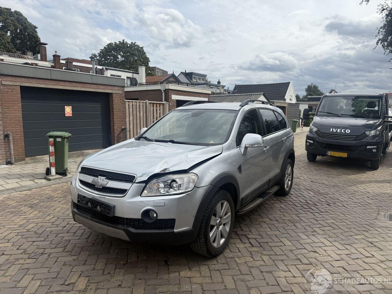 Chevrolet Captiva 2.0 VCDI Executive grijs kenteken