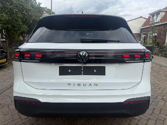 Volkswagen Tiguan 2.0 TDI GOAL Nieuwste model! picture 11