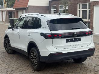 Volkswagen Tiguan 2.0 TDI GOAL Nieuwste model! picture 10