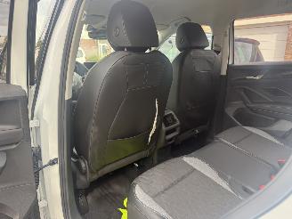 Volkswagen Tiguan 2.0 TDI GOAL Nieuwste model! picture 24