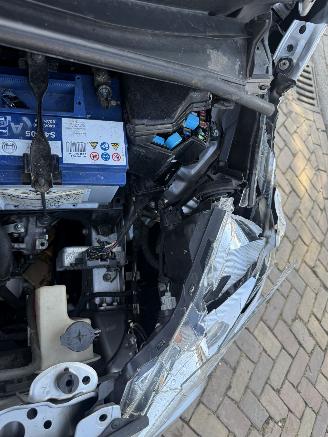 Toyota Verso S 1.3 VVT-i Aspiration AUTOMAAT NAP ! picture 21